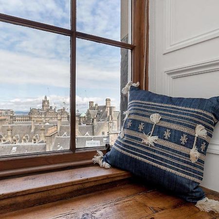 Stunning Panoramic Views: Heart Of The Royal Mile Apartment Edinburgh Luaran gambar