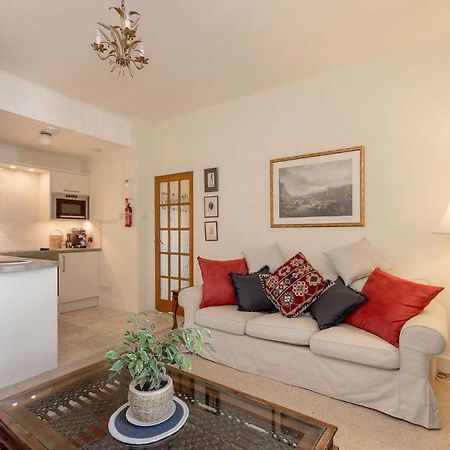 Stunning Panoramic Views: Heart Of The Royal Mile Apartment Edinburgh Luaran gambar