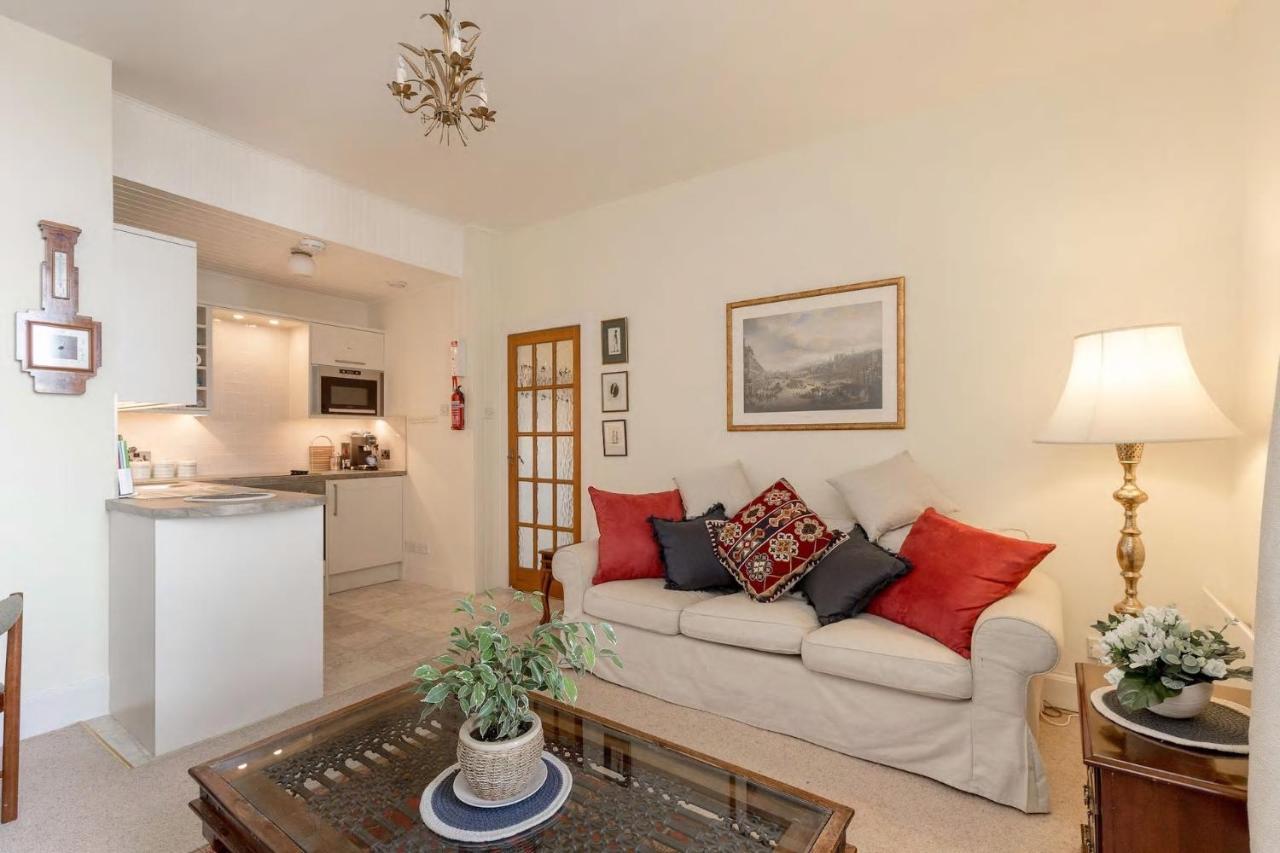 Stunning Panoramic Views: Heart Of The Royal Mile Apartment Edinburgh Luaran gambar