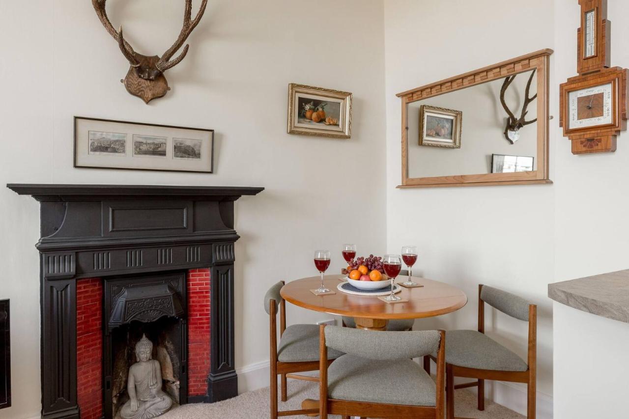 Stunning Panoramic Views: Heart Of The Royal Mile Apartment Edinburgh Luaran gambar