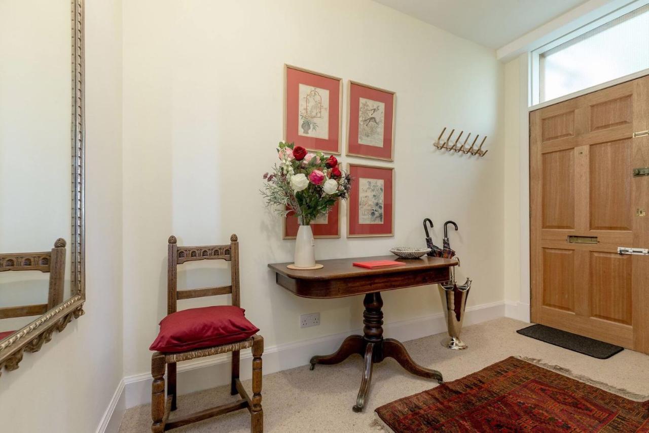 Stunning Panoramic Views: Heart Of The Royal Mile Apartment Edinburgh Luaran gambar